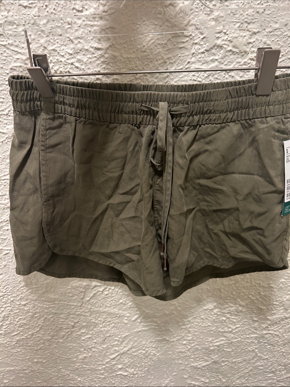 H&M Women’s Casual Drawstring Khaki Green Shorts Size 6 BRAND NEW WITH TAG